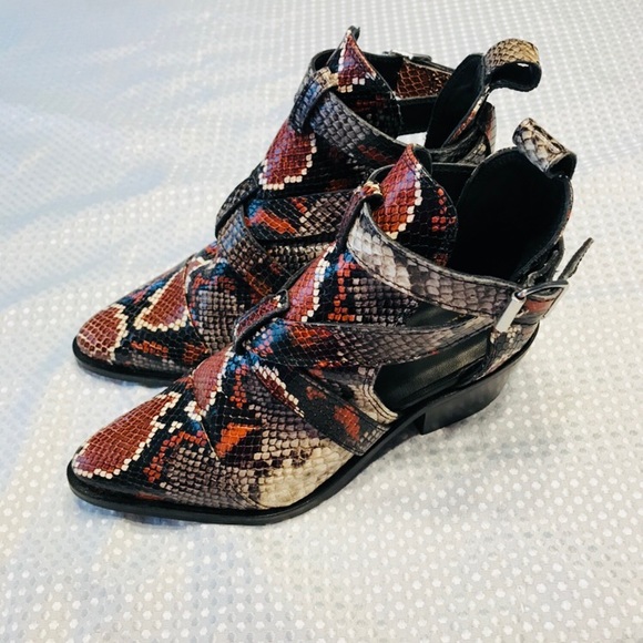 All Saints Shoes - Allsaints Darcy leather pointed toe bootie